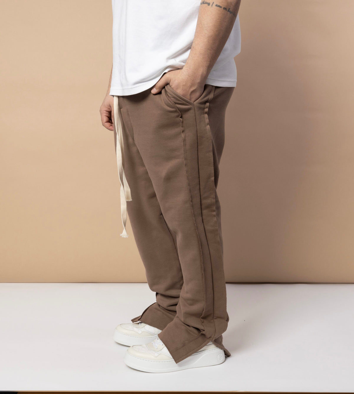 Pantaloni Brooklyn Maro Deschis
